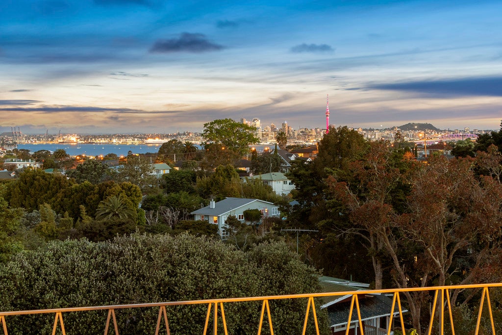98 Ocean View Road, Northcote, Auckland - Carousel 1