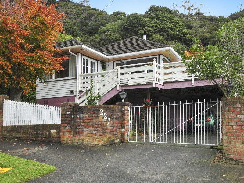227 Whites Line, WAIWHETU, LOWER HUTT - Carousel 15