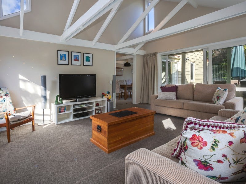11 The Quarterdeck, Whitby, Porirua - Carousel 2