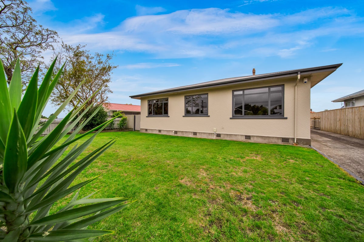 283 Carrington Street, Vogeltown, New Plymouth - Carousel 1