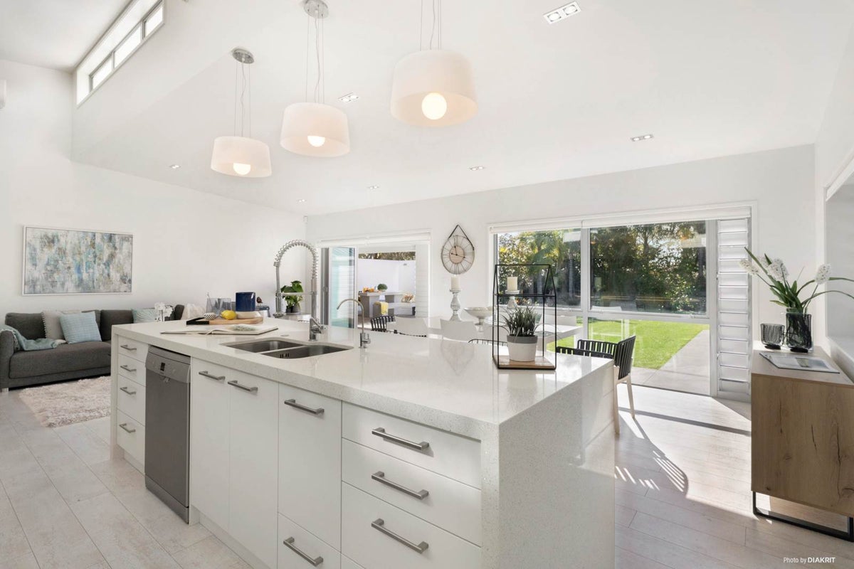 26 First View Avenue, Beachlands, Auckland - Carousel 2