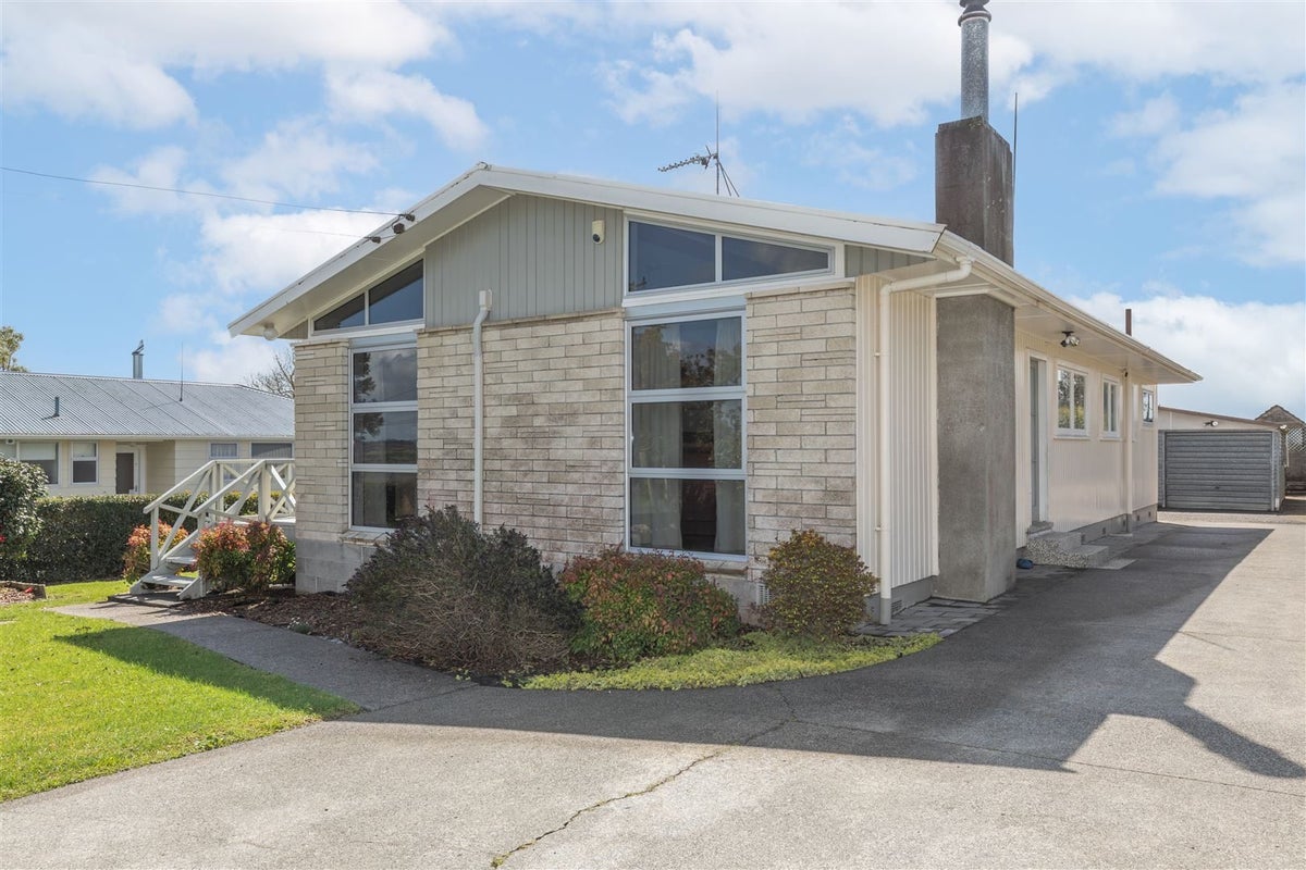96 Russell Road, Huntly, Huntly - Carousel 1