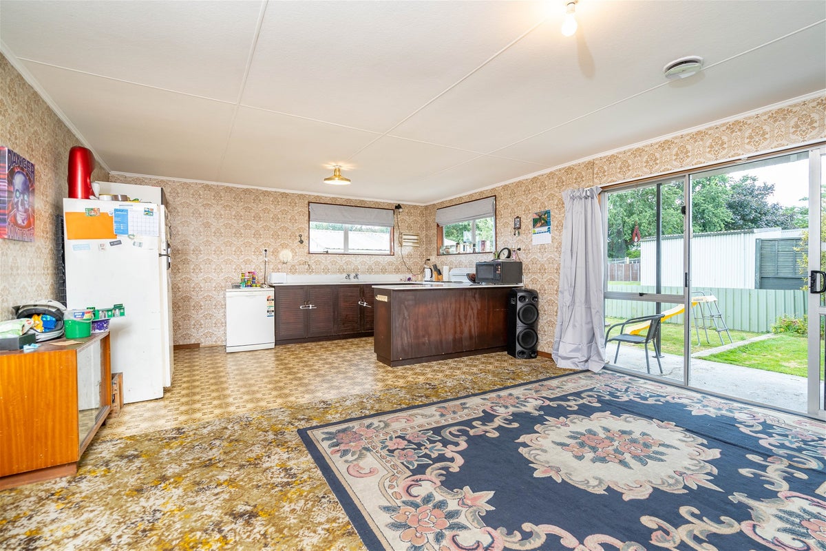 220 Union Street, Milton - Carousel 7