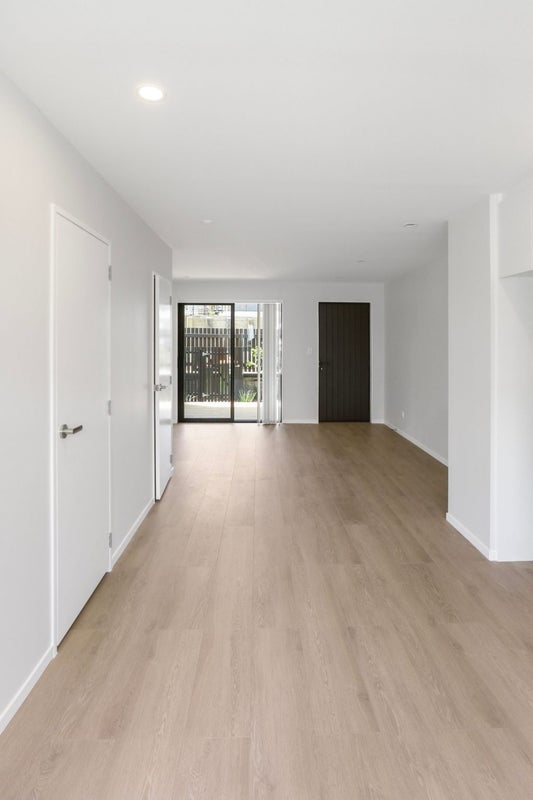 20 Huri Street, Mangere Bridge, Auckland - Carousel 2