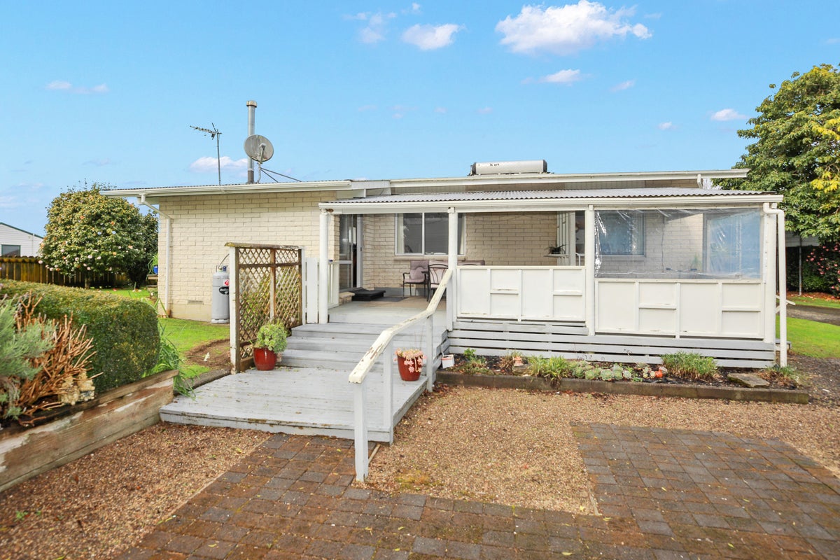 35A Grey Street, Kihikihi, Te Awamutu - Carousel 1