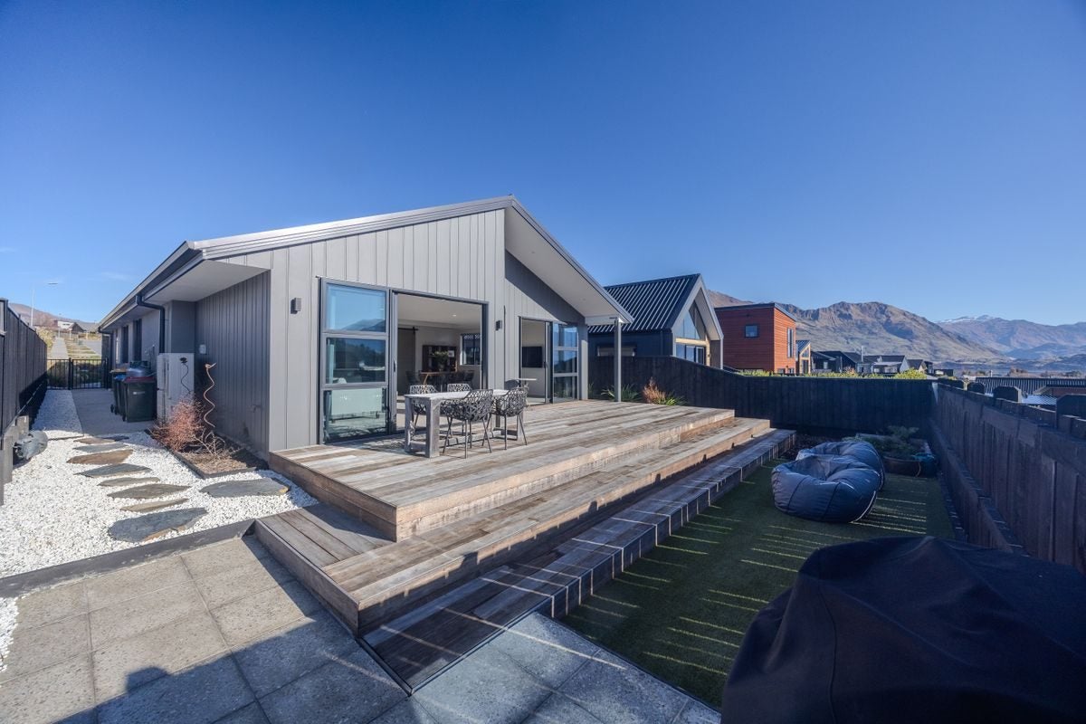 71 Farrant Drive, Wanaka - Carousel 1