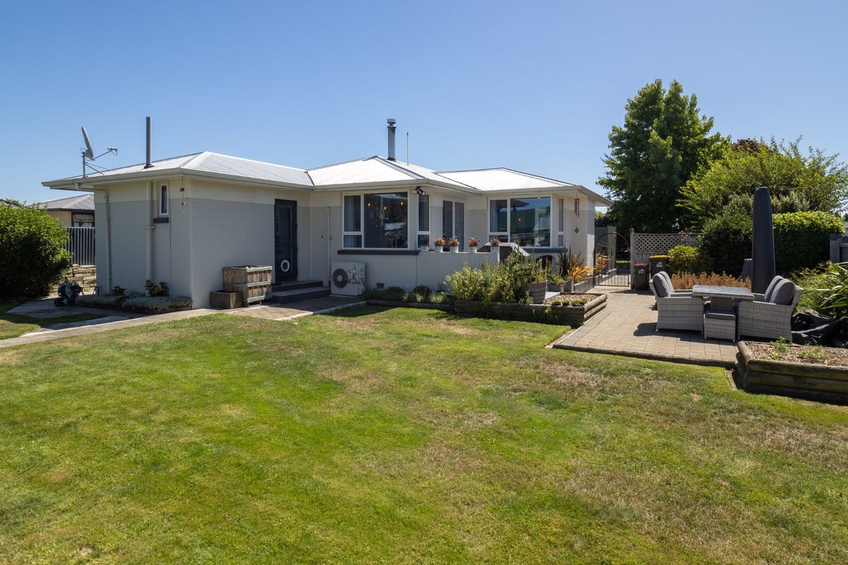 10 Turton Street, Allenton, Ashburton - Carousel 1