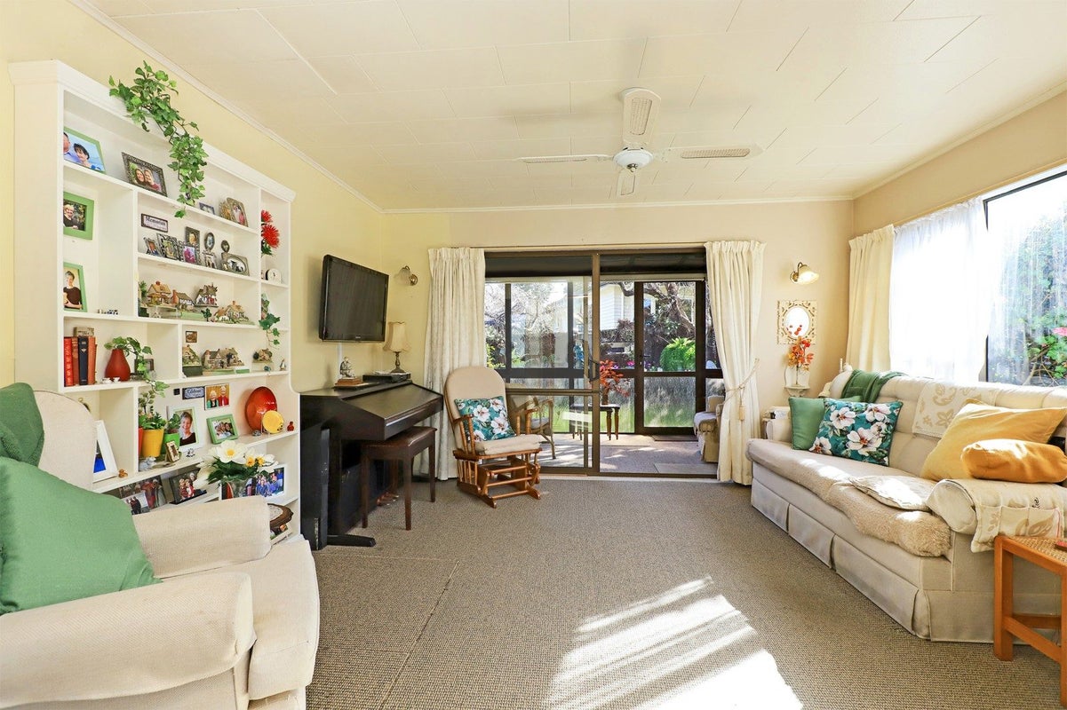 1A Neeve Place, Taradale, Napier - Carousel 2