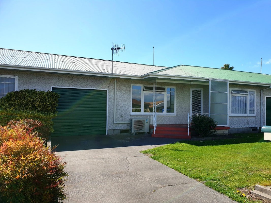 1/800 Heretaunga St E, Parkvale, Hastings - Carousel 1