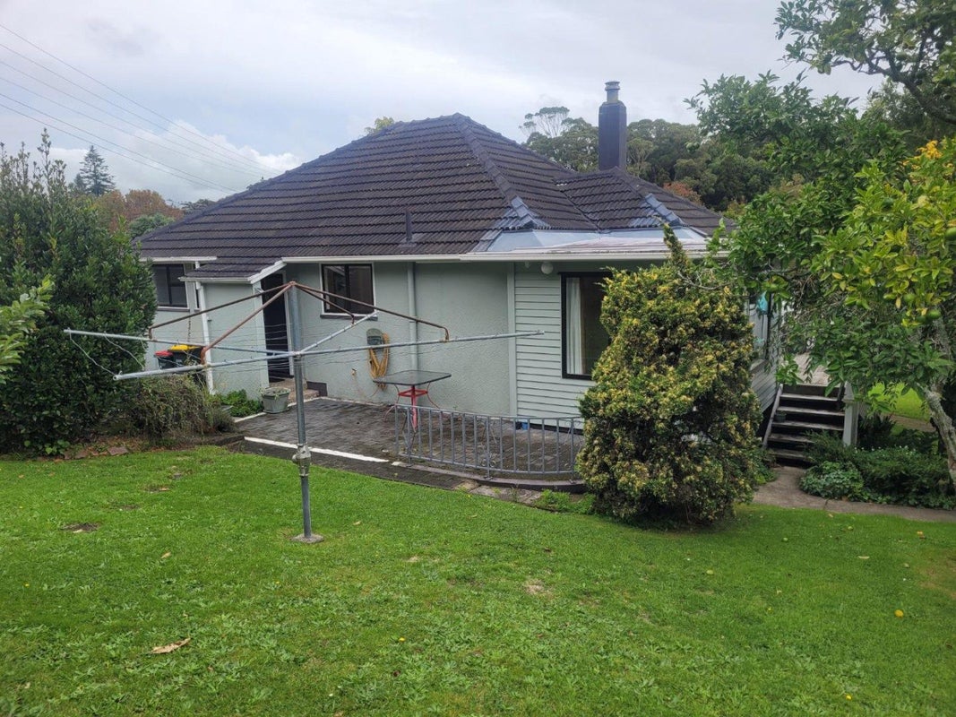 10 Camden Street, Vogeltown, New Plymouth - Carousel 17