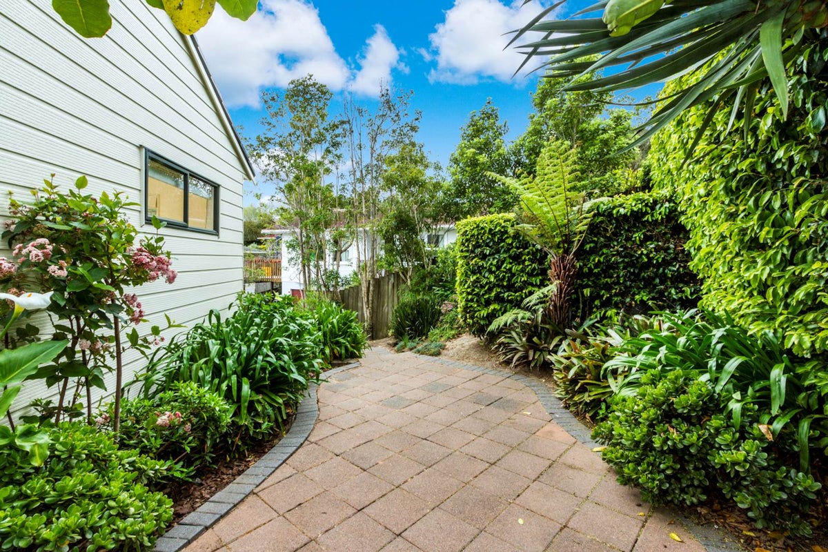 1/63 Lavery Place, Sunnynook, Auckland - Carousel 2