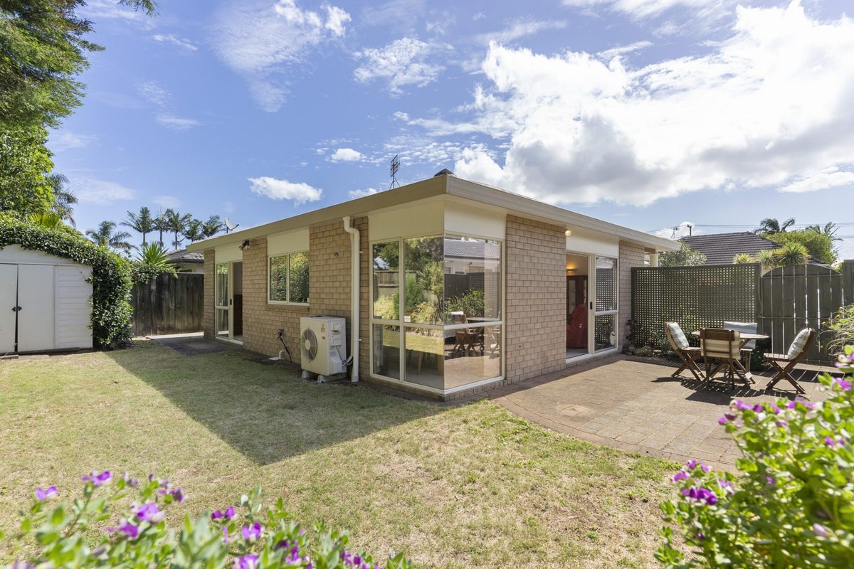 27A Stanhope Road, Mount Wellington, Auckland - Carousel 2