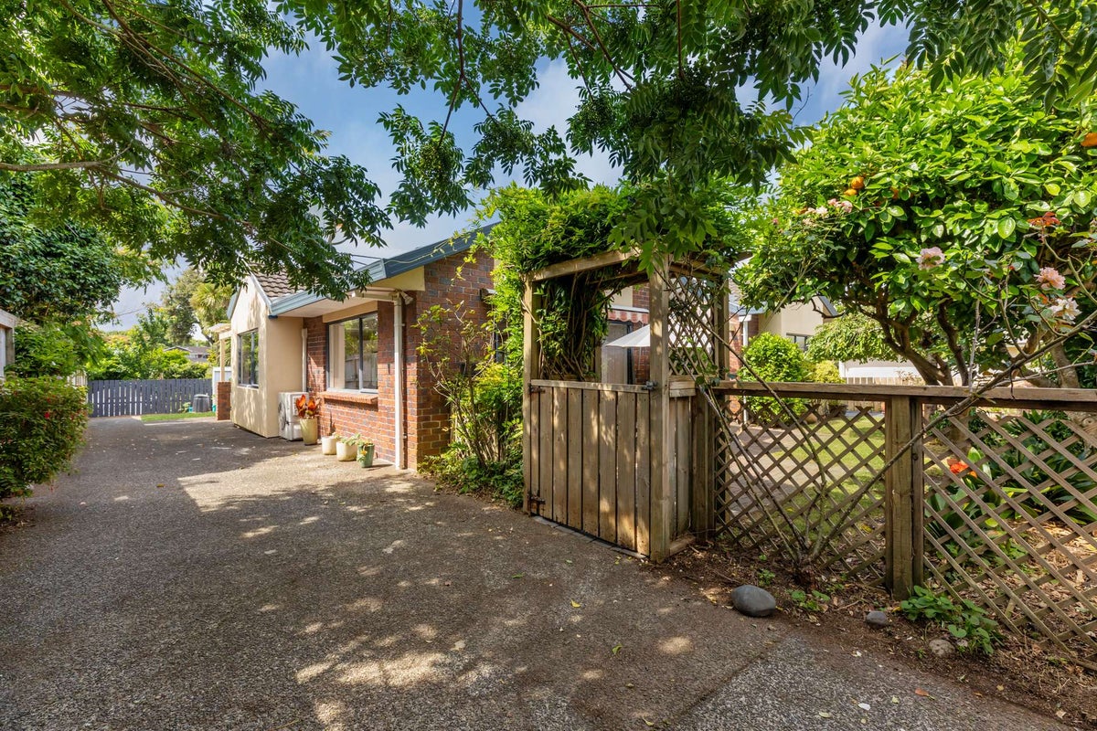 2/14 Campbell Pl, Papakura, Papakura - Carousel 2