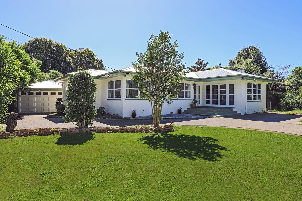 122 State Highway 2, Waipatu, Hastings - Carousel 2