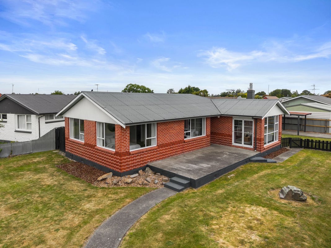 1 McNicol Crescent, Allenton, Ashburton - Carousel 1
