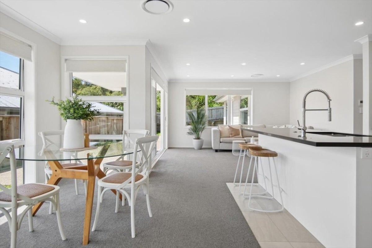 45 Pakanga Grove, Pyes Pa, Tauranga - Carousel 2