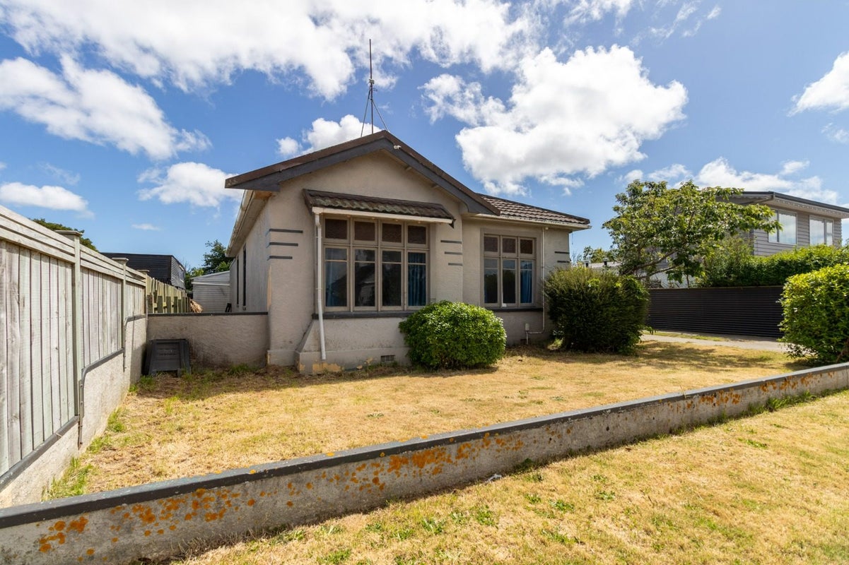 48 Lindisfarne Street, Turnbull Thomson Park, Invercargill - Carousel 1