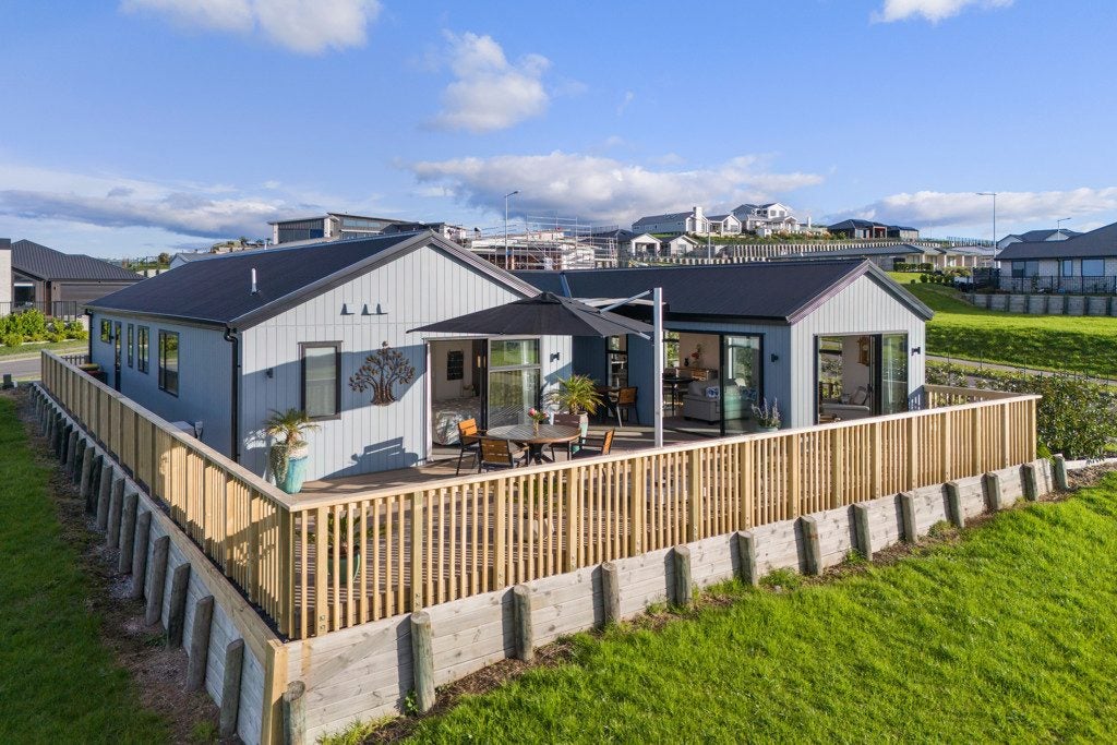 37 Ridge Drive, Omokoroa, Omokoroa - Carousel 2