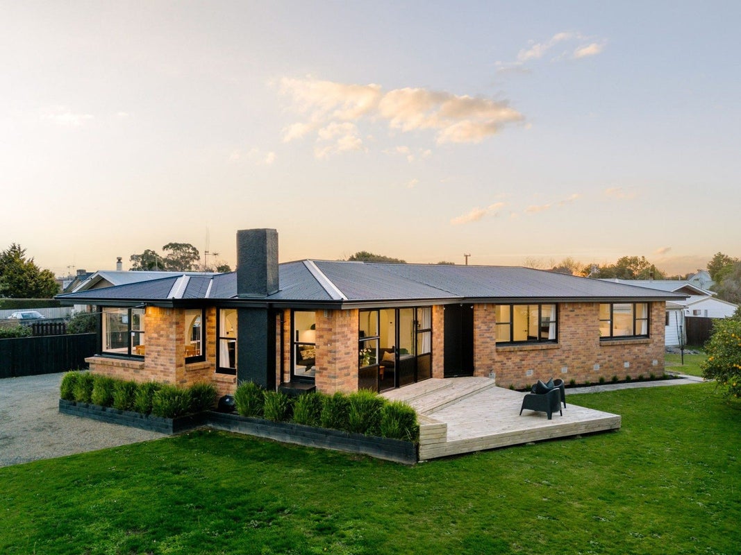 121 Bryant Road, St Andrews, Hamilton - Carousel 1