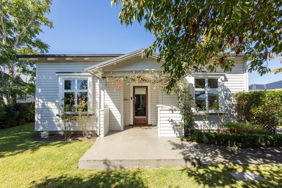 513 Park Road North, Parkvale, Hastings - Carousel 1