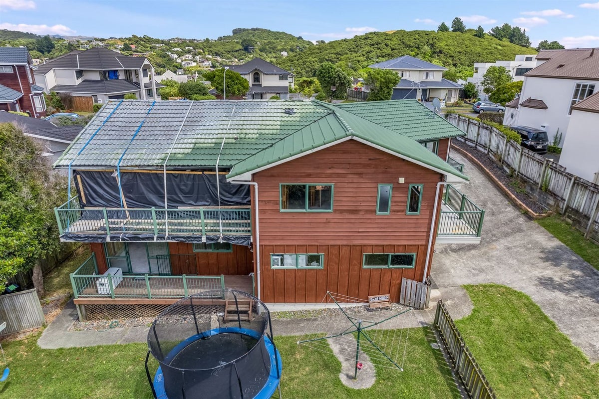 21 Molyneux Close, Whitby, Porirua - Carousel 2