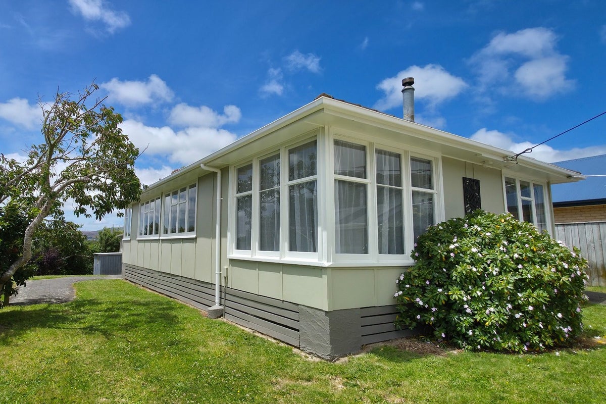 7 Aparangi Crescent, Elsdon, Porirua - Carousel 18