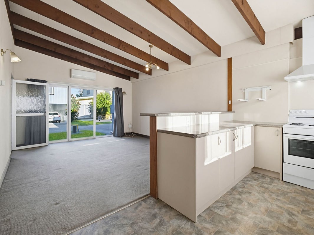 7/51A Avenue Road, Greenmeadows, Napier - Carousel 2