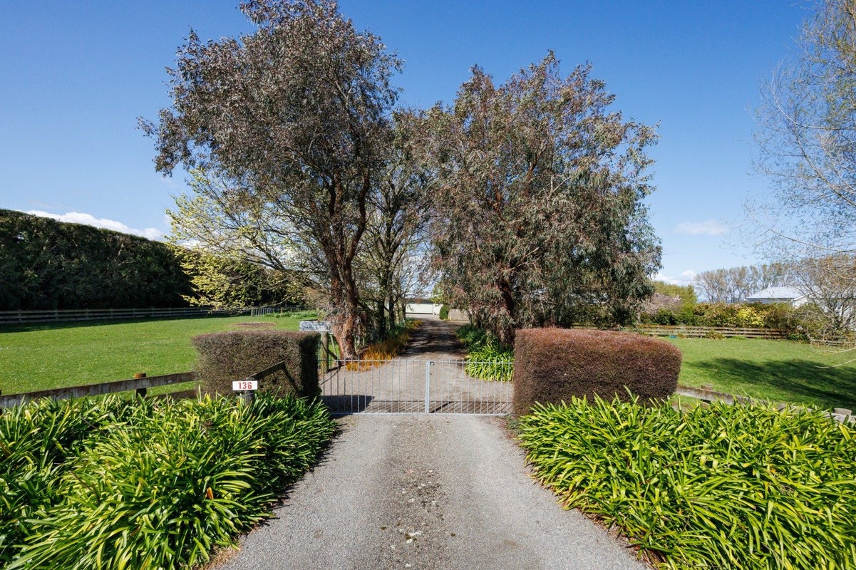 136 Newbury Line, Newbury, Palmerston North - Carousel 2