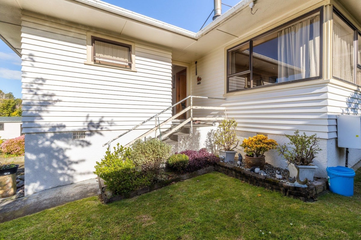 21 Elizabeth Place, Ferndale, New Plymouth - Carousel 28