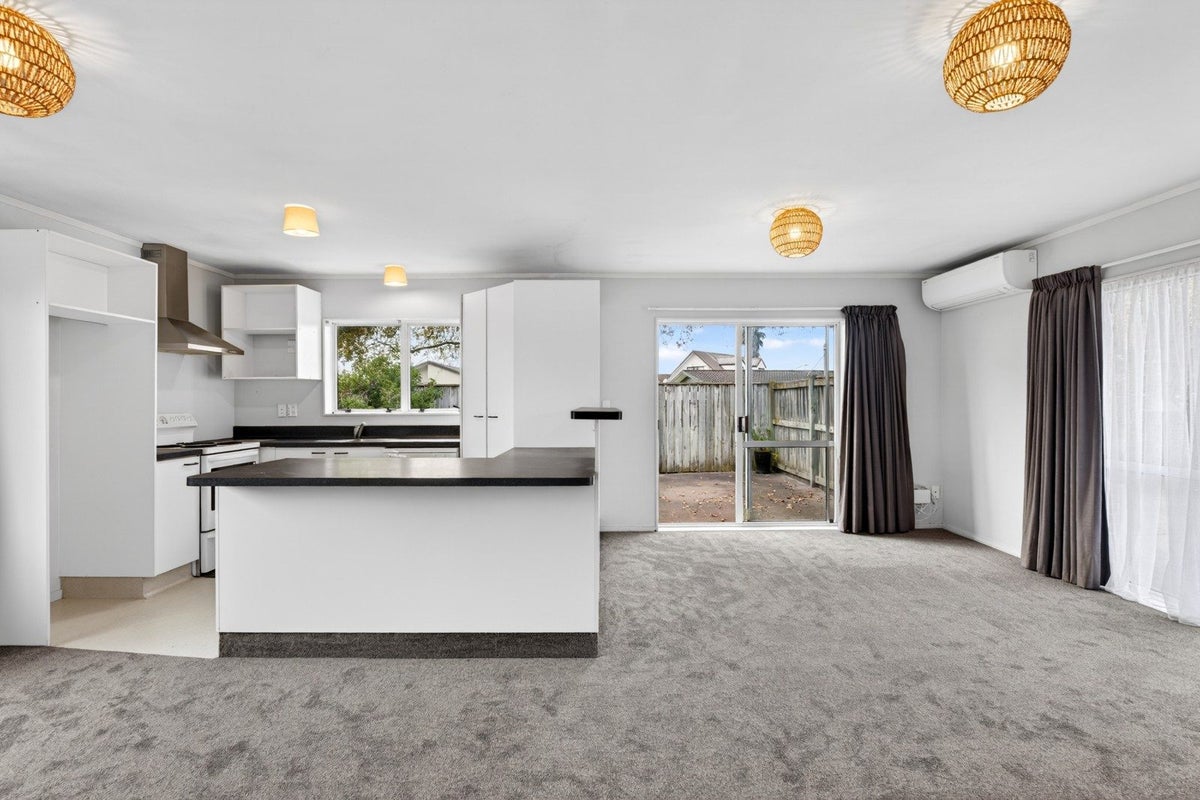 58B Whiting Crescent, Greenmeadows, Napier - Carousel 2