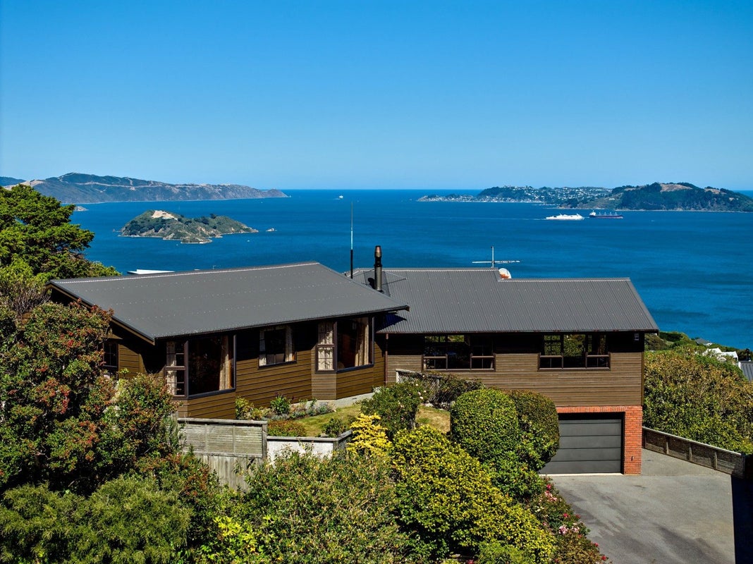 63 Maungaraki Road, Korokoro, Lower Hutt - Carousel 2