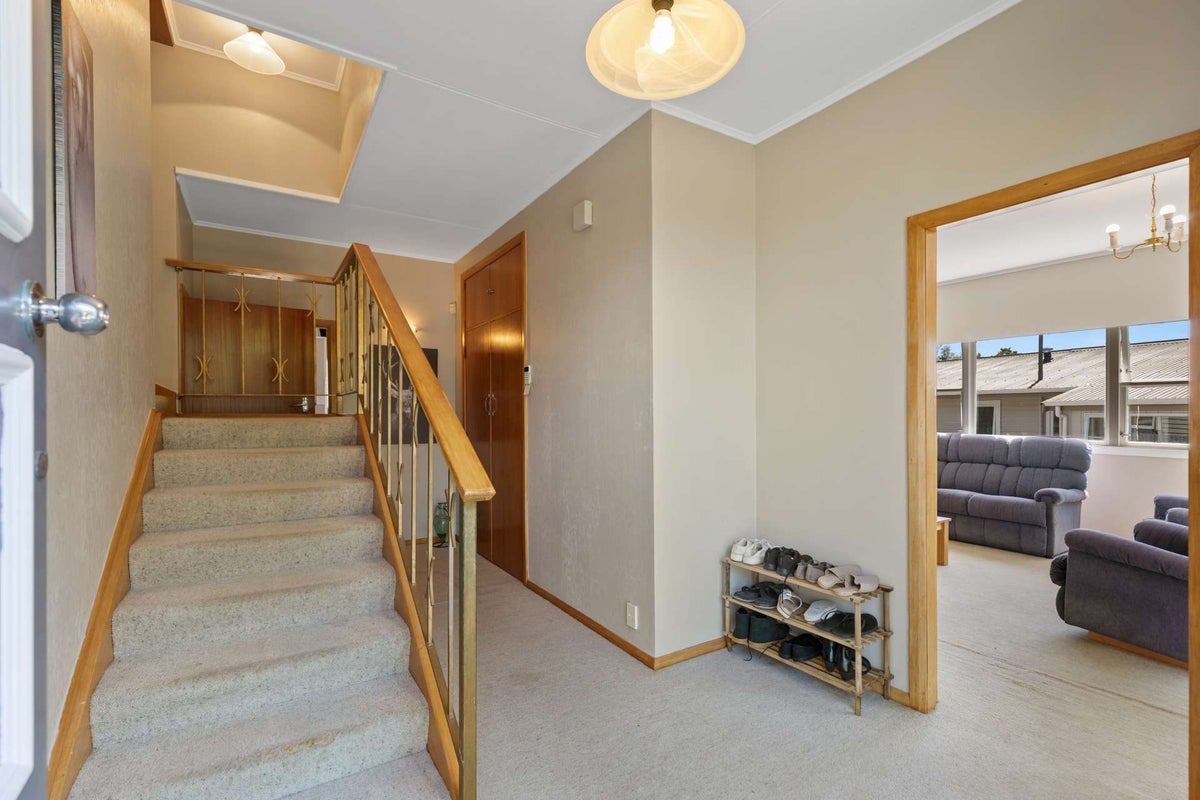 10 Leslie Avenue, Cloverlea, Palmerston North - Carousel 2