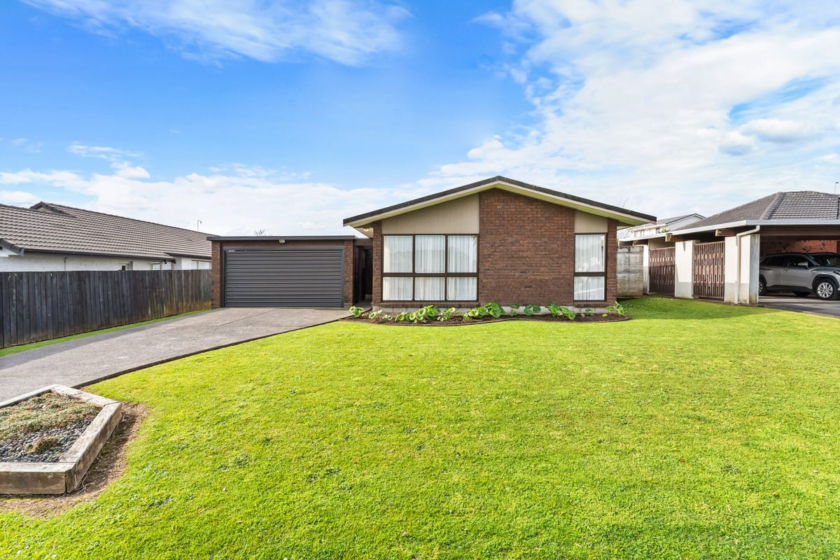 36 Butley Drive, Farm Cove, Auckland - Carousel 1