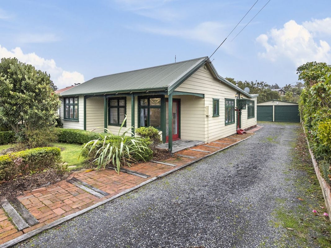 1026 Brighton Road, Brighton, Dunedin - Carousel 1