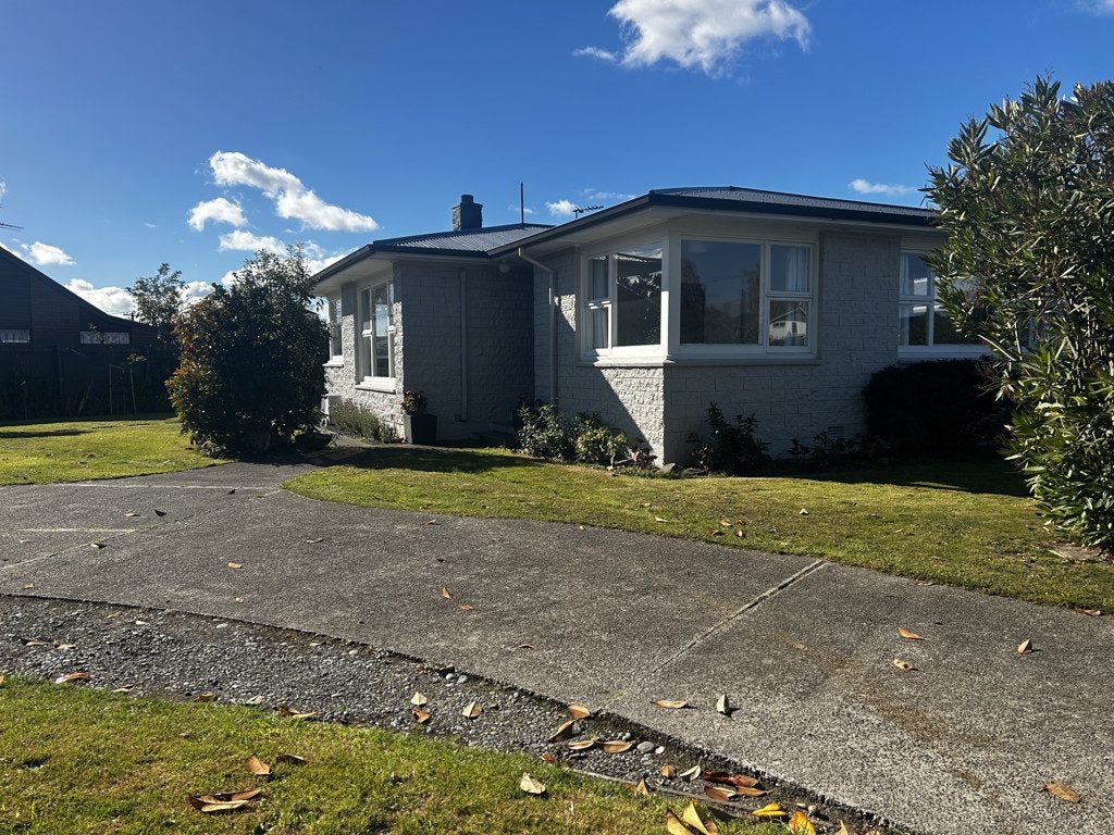 16 Inca Place, Redwood, Christchurch - Carousel 1