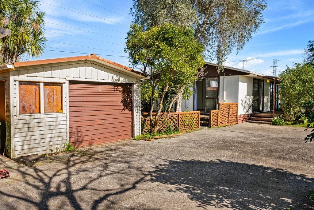 2/48 Queen Mary Avenue, New Lynn, Auckland - Carousel 2