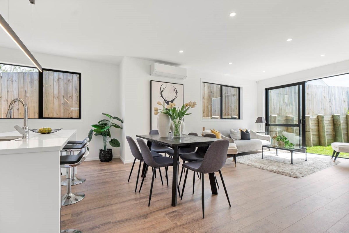 510C Glenfield Road, Bayview, Auckland - Carousel 2