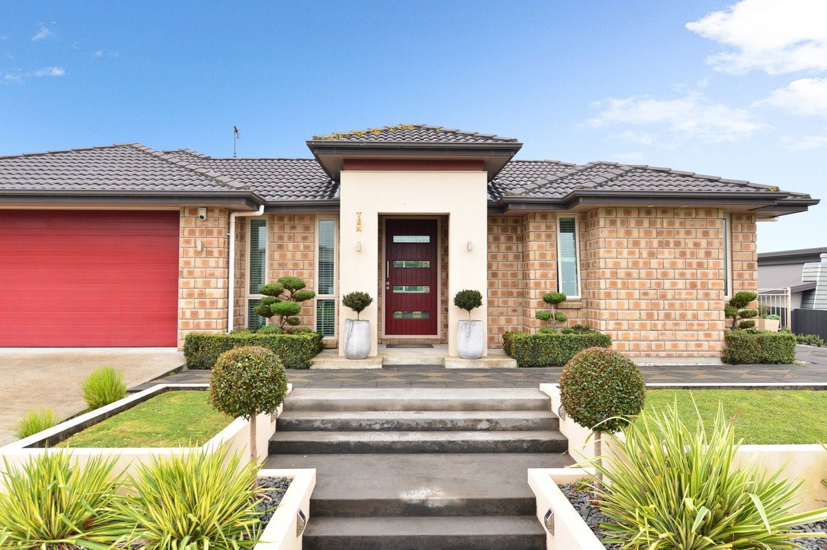 10 Sinead Court, Grandview Heights, Hamilton - Carousel 1