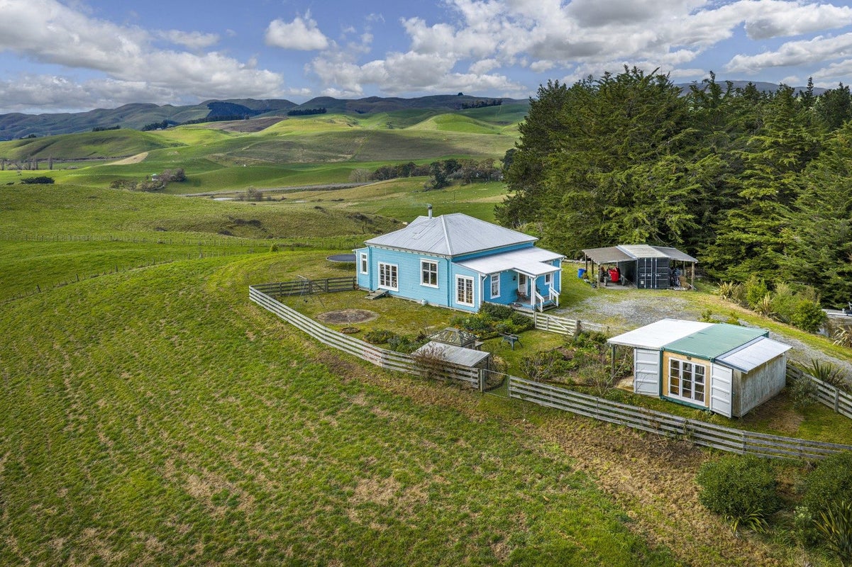 97 Waikareao Road, Te Hauke, Hastings - Carousel 1