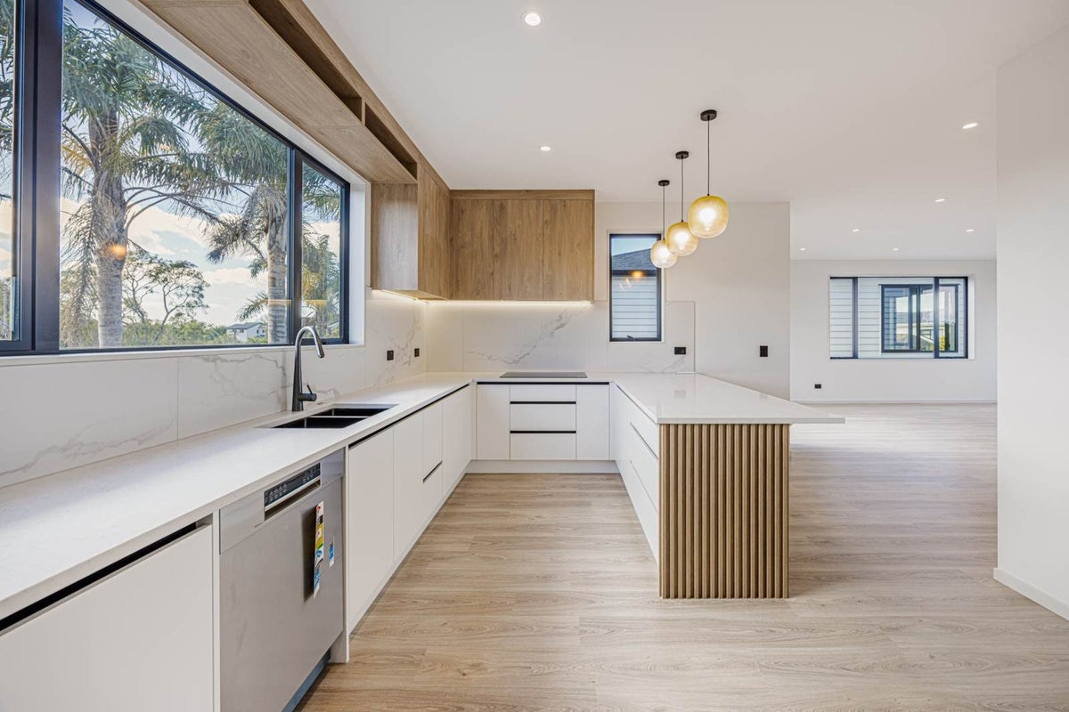 3 Frederick Street, Hillsborough, Auckland - Carousel 2