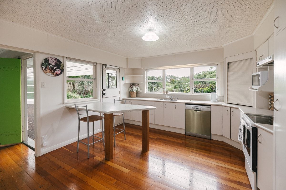 12 Lifford Place, Awapuni, Palmerston North - Carousel 2