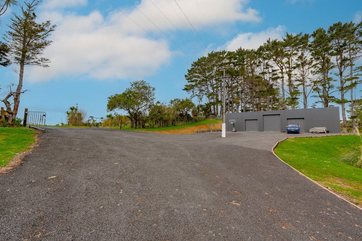 103 Gregory Road, Waitakere, Auckland - Carousel 22