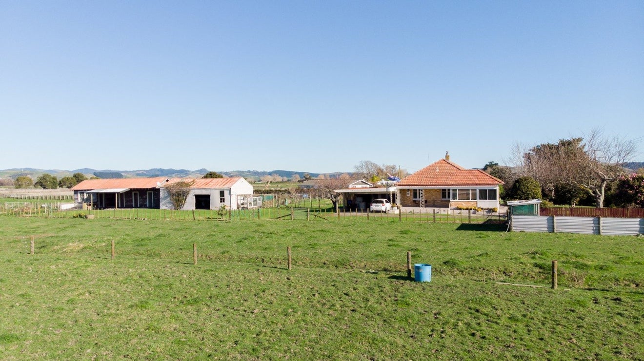 610 State Highway 25, Thames - Carousel 2