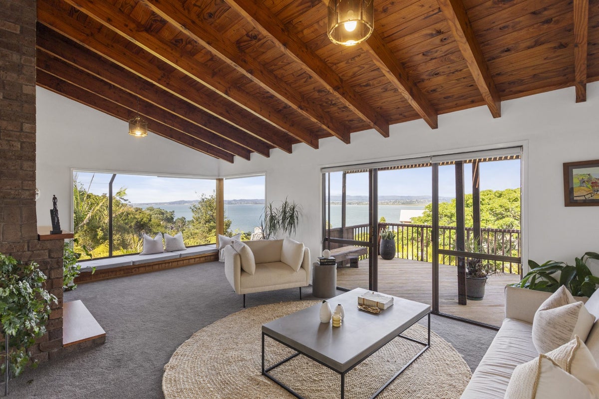 30 Mayall Avenue, Beach Haven, Auckland - Carousel 1