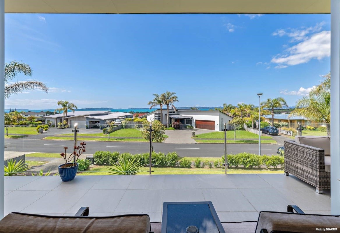 10 Intrepid Crescent, Beachlands, Auckland - Carousel 16