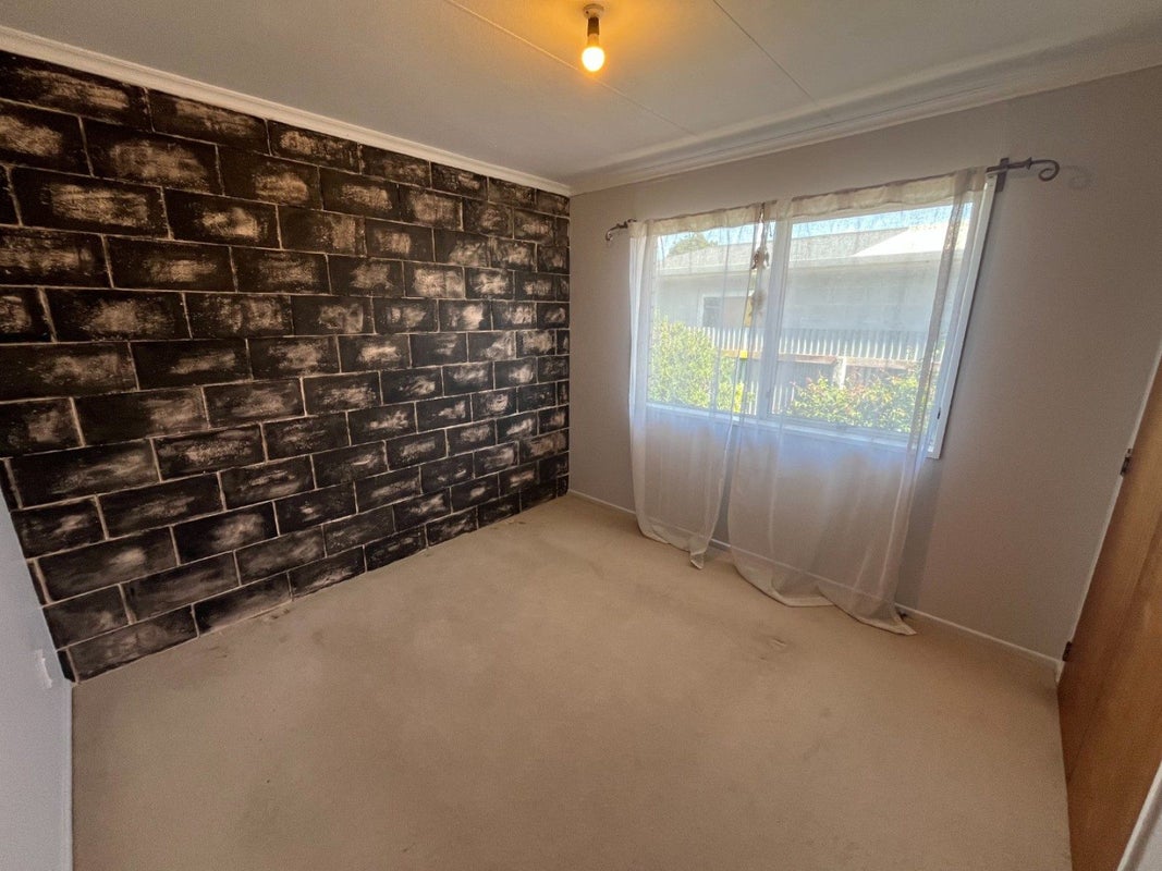 3/206 Ruahine Street, Roslyn, Palmerston North - Carousel 2