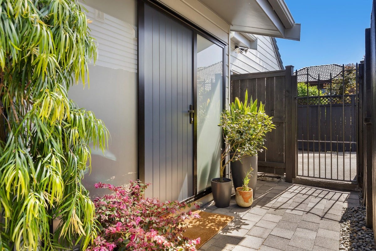 17A Horotutu Road, Greenlane, Auckland - Carousel 2