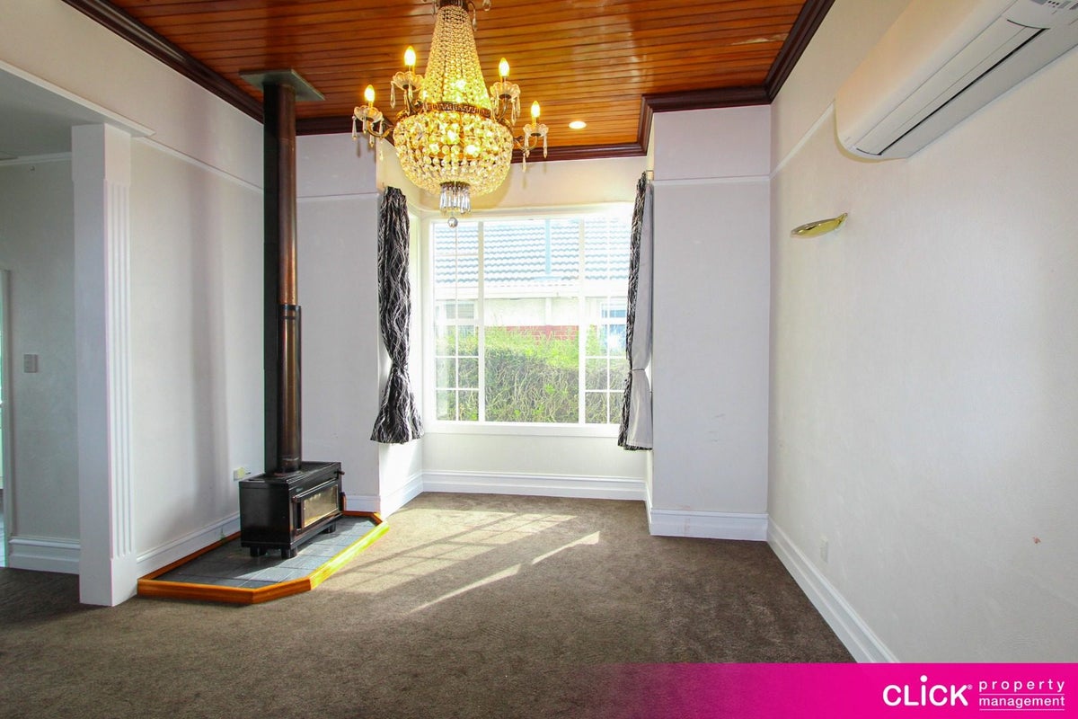 82 Highcliff Road, Andersons Bay, Dunedin - Carousel 1