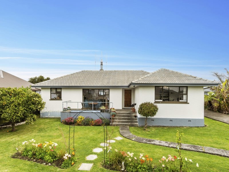 20 Pooles Road, Greerton, Tauranga - Carousel 1