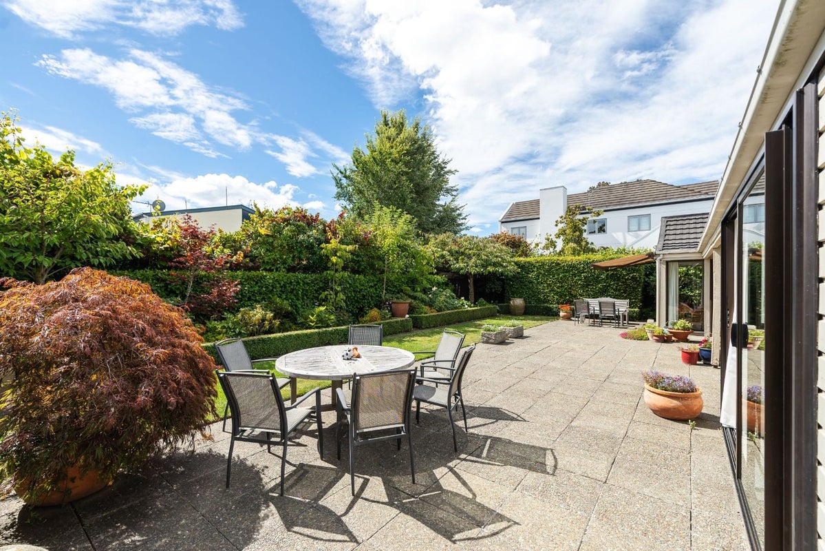 2/117 Rugby Street, Merivale, Christchurch - Carousel 2
